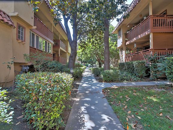 2nd image of 1101 Alta Mira Dr APT A