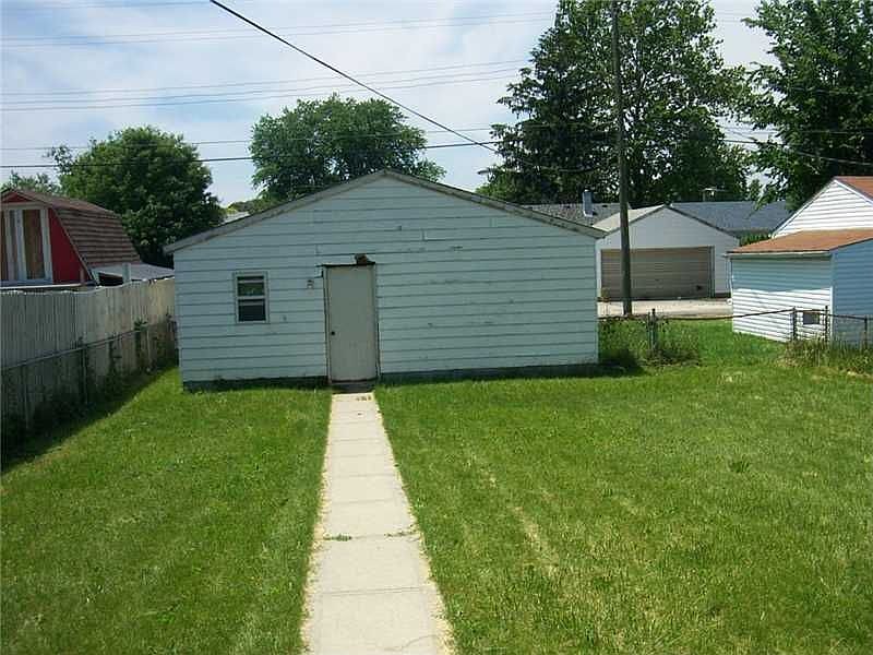 2nd image of 626 S Spencer Ave