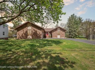 4252 W Willow Hwy, Lansing, MI 48917