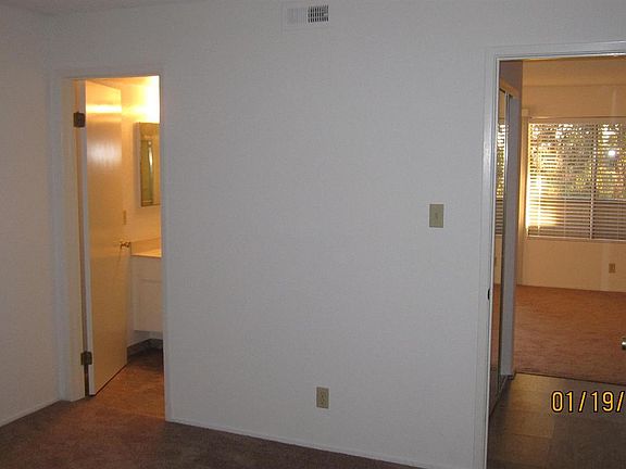 5th image of 355 Parkview Ter APT J-1