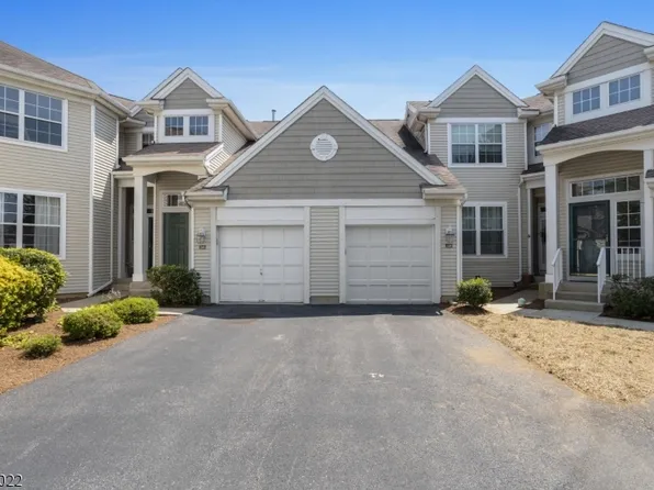 250 Bald Eagle Dr, Lopatcong Twp., NJ 08886