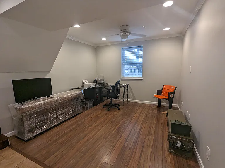 1424 Waynesboro Ln — Photo 11