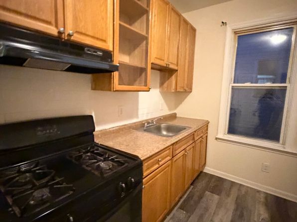 144-146 Ball St #2R