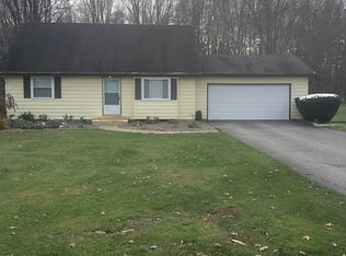 5632 Breezewood Dr SE, Brookfield, OH 44403