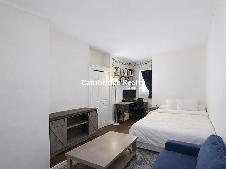 9 Medford St #1T — Photo 4