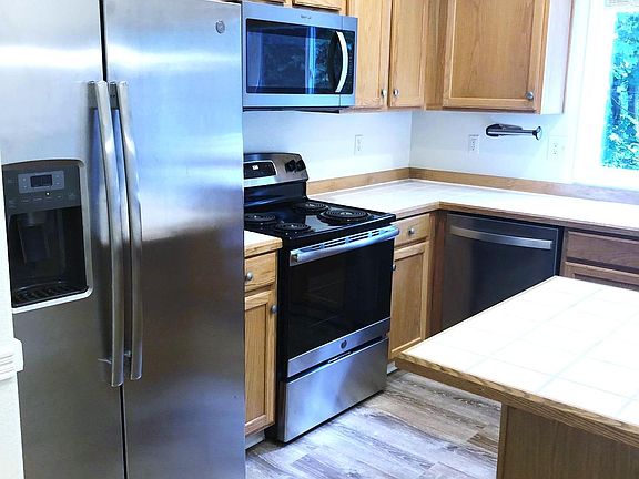 4th image of 7392 NE Shaleen St