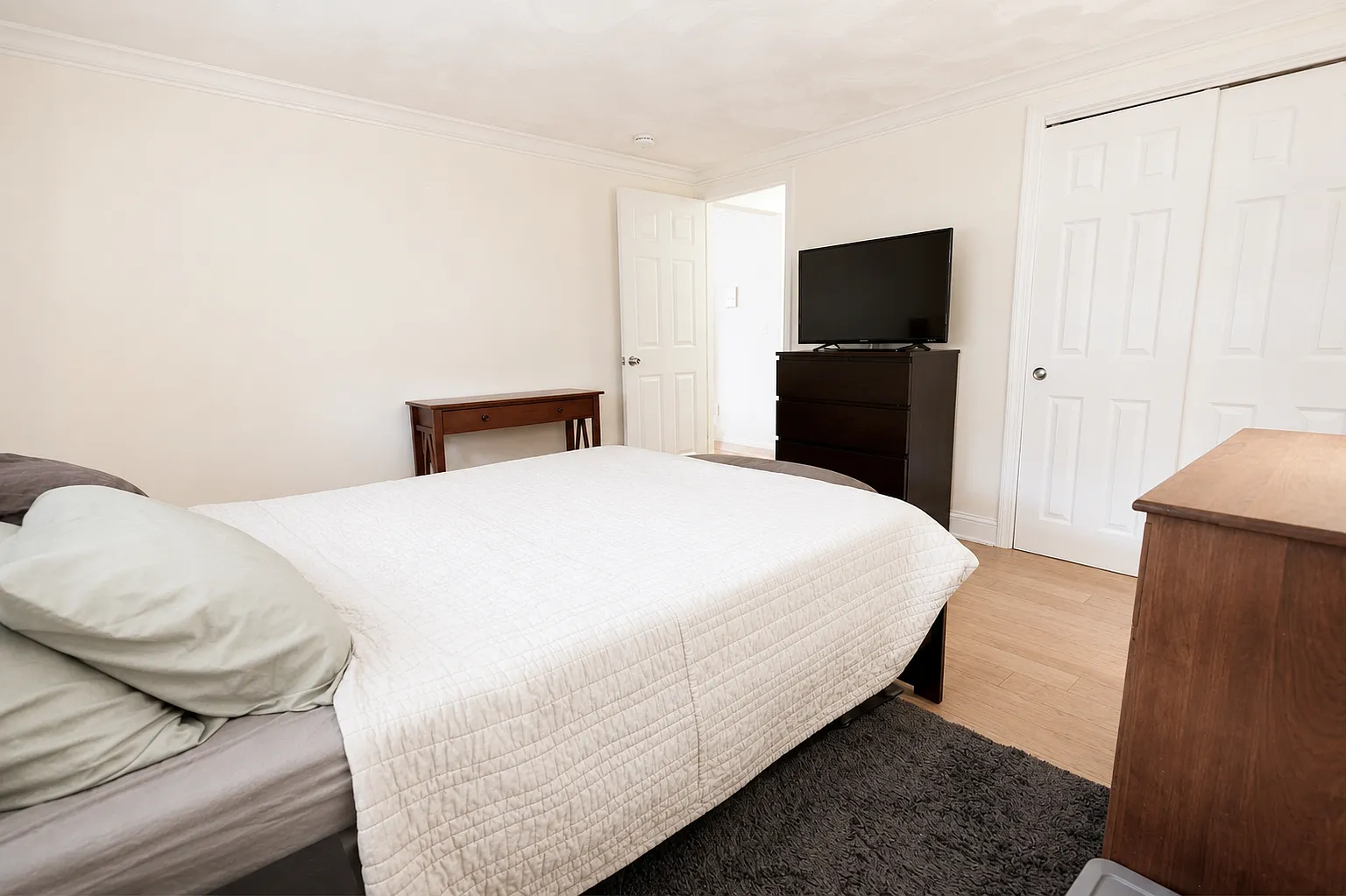 2 bed, 707 sqft, $2,375 — Photo 3