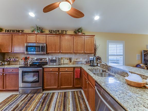 2nd image of 26108 Bonita Fairways Cir
