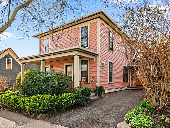 3rd image of 320 High St