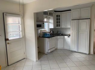 196 Saint Johns Rd, Ridgewood, NY 11385