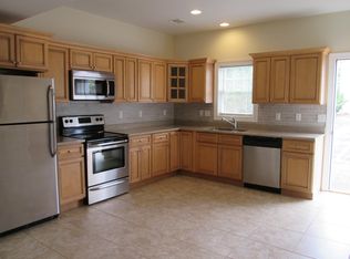 37 East St, Annandale, NJ 08801