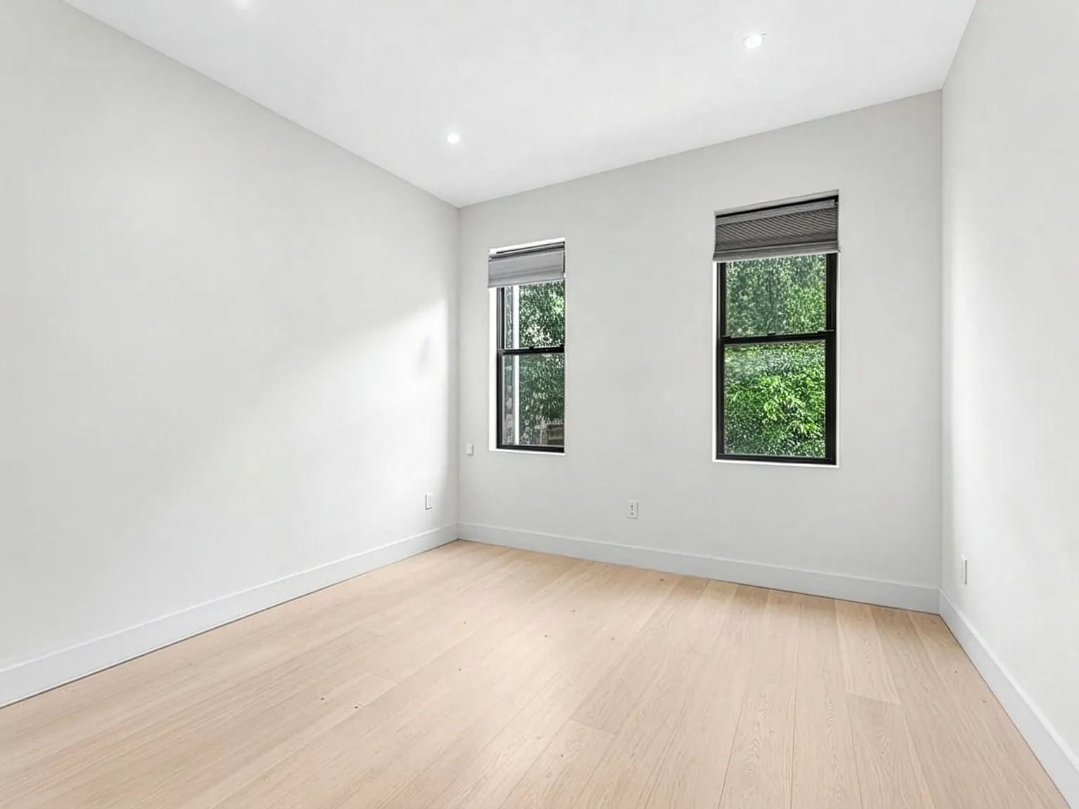 139 Kingsland Avenue — Photo 3