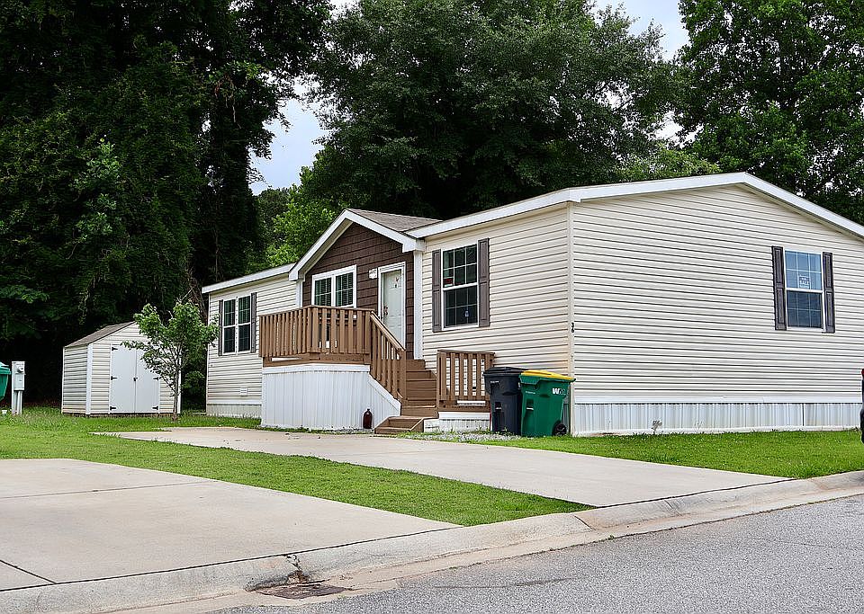 1st image of 36 E Cardinal Ln