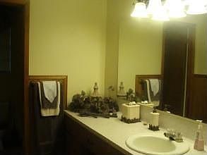4th image of 620 Lakeview Dr