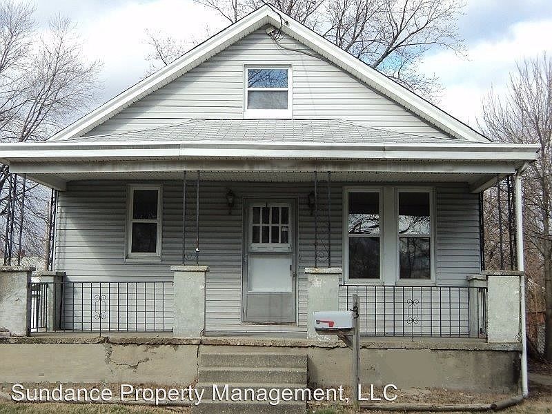1st image of 636 Arlington Ave