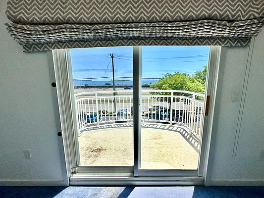 Rented by Dwell Residential Inc | media 7