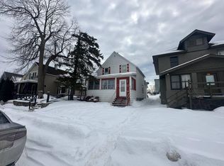 415 3rd St SW, Chisholm, MN 55719