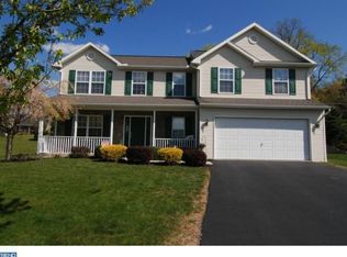 10 Sunset Ct, Reading, PA 19606