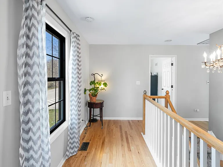 439 S Church Rd — Photo 25