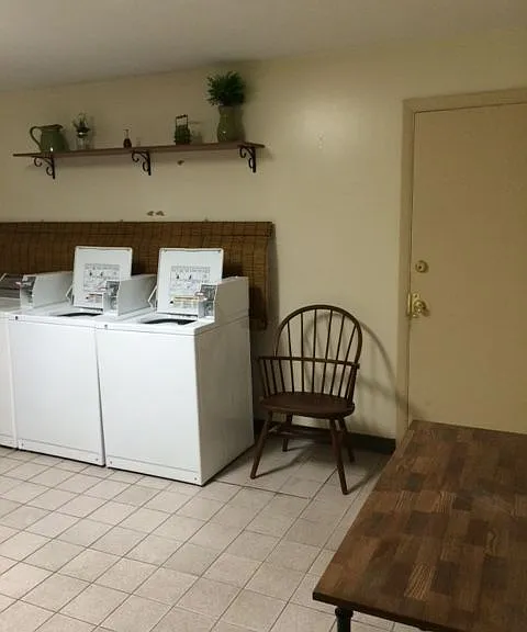 286 Pine St — Photo 17