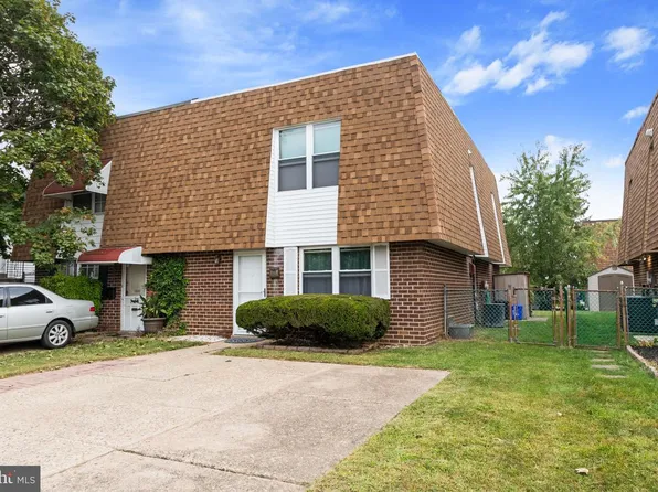 9847 Cowden St, Philadelphia, PA 19115