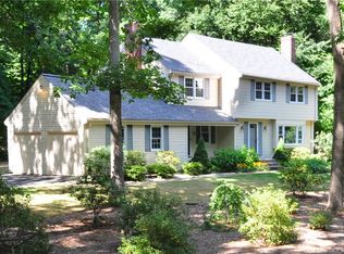 8 Cardinal Rd, Simsbury, CT 06070
