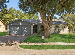 517 Sussex Dr, Arlington, TX 76014