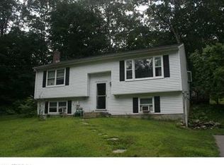 883 Phoenixville Rd, Chaplin, CT 06235