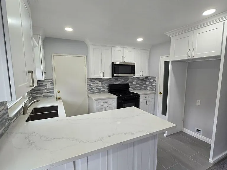 3634 Kalsman Dr #4 — Photo 9