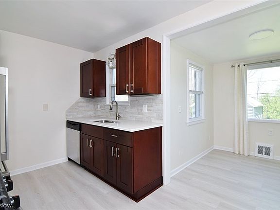 5th image of 20919 Hansen Rd