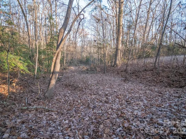 133 Outback Ln, Dallas, NC 28034