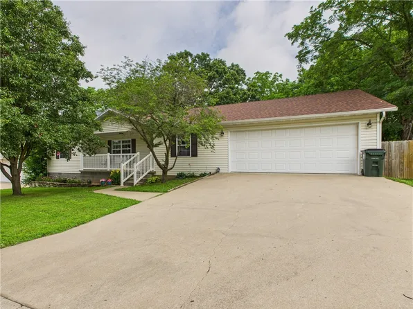 104 Paradise Cove Ln, Berryville, AR 72616