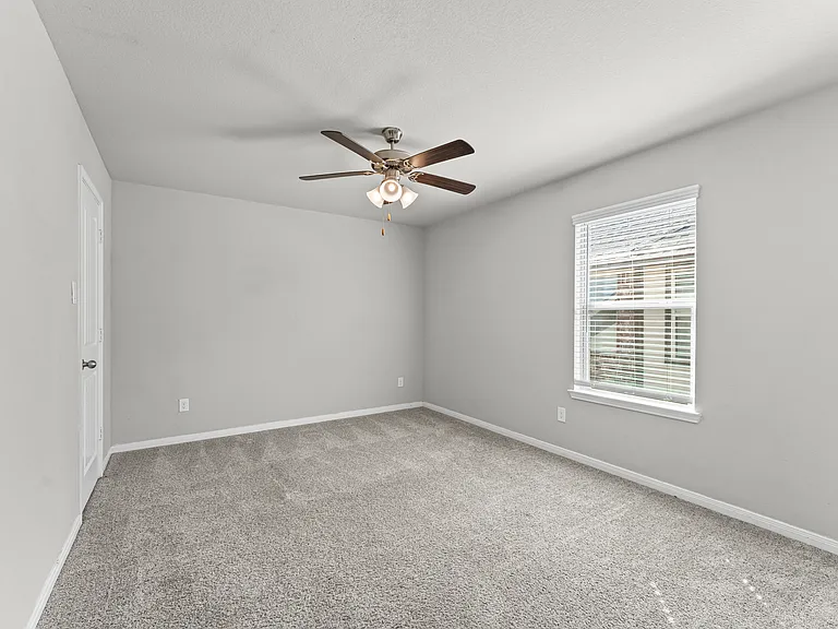 1015 Pink Lily Ln — Photo 16