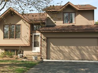 1383 Willow Creek Ln, Shoreview, MN 55126