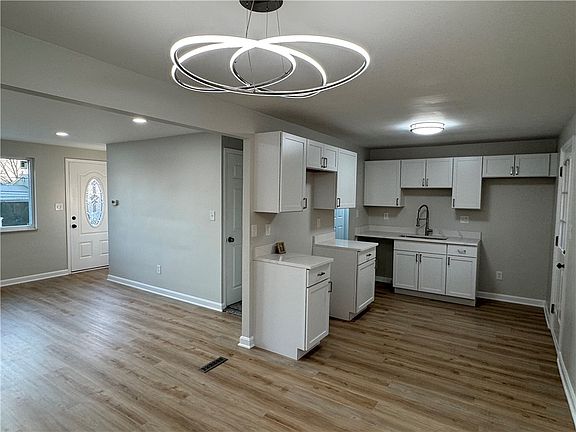 4th image of 841 Cottonwood Dr