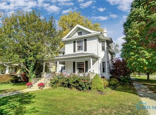 330 1st St, Findlay, OH 45840