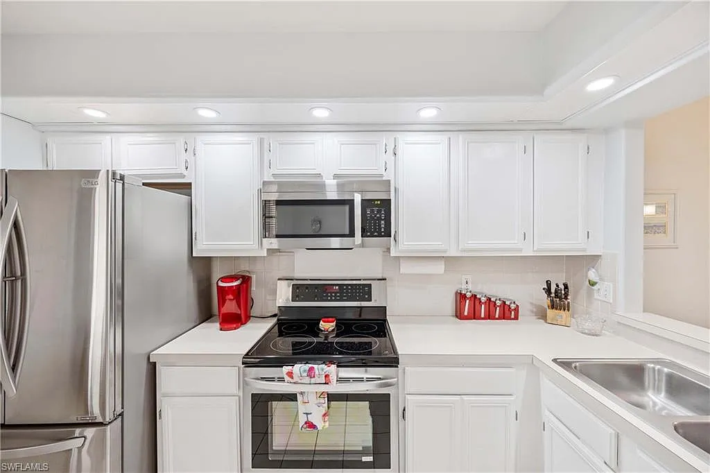 2 bed, 2.0 bath, 1076 sqft, $2,000 — Photo 3
