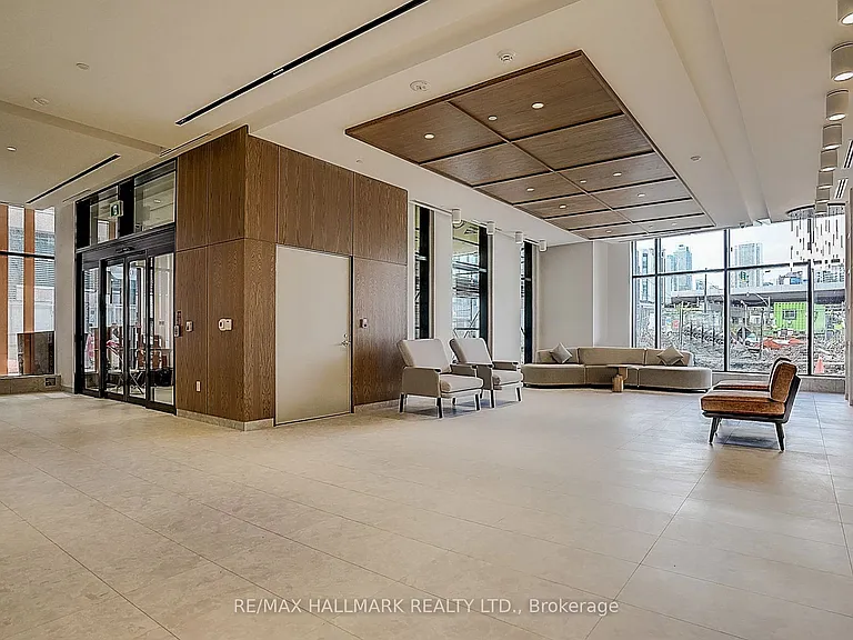 15 Richardson St #316 — Photo 3