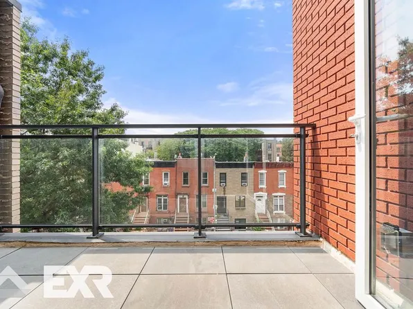 105 Rogers Avenue image 1 of 18