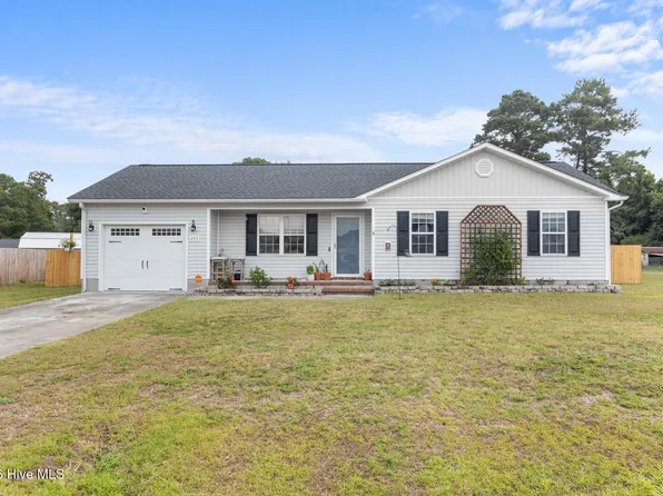 203 Wingspread Lane, Beulaville, NC 28518