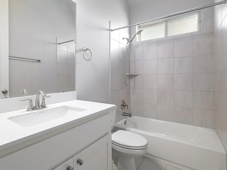 724 Kingston Pl — Photo 22