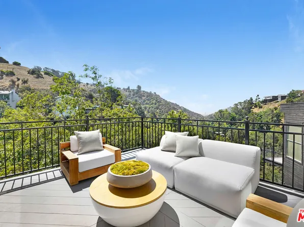 2506 Zorada Dr, Los Angeles, CA 90046