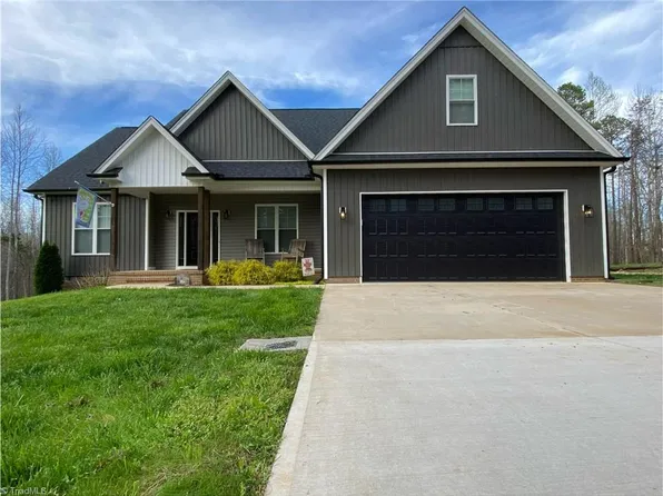 2070 Lone Oak Ln, Burlington, NC 27215