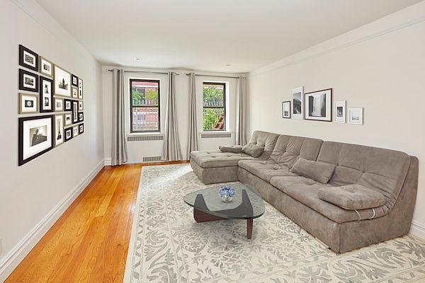 1st image of 402 E 74th St APT 4G
