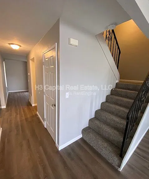108 Sunnyside St #A — Photo 4