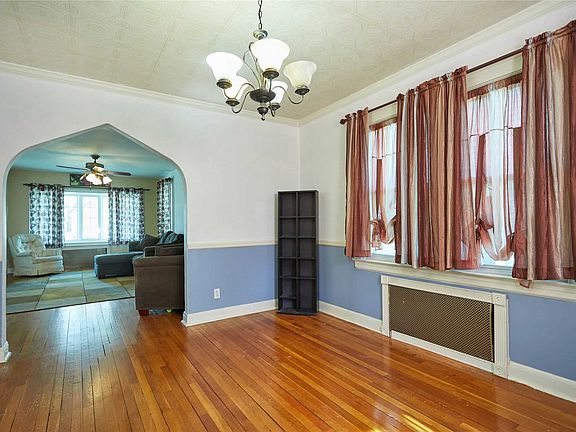 5th image of 48 Fuller Ave