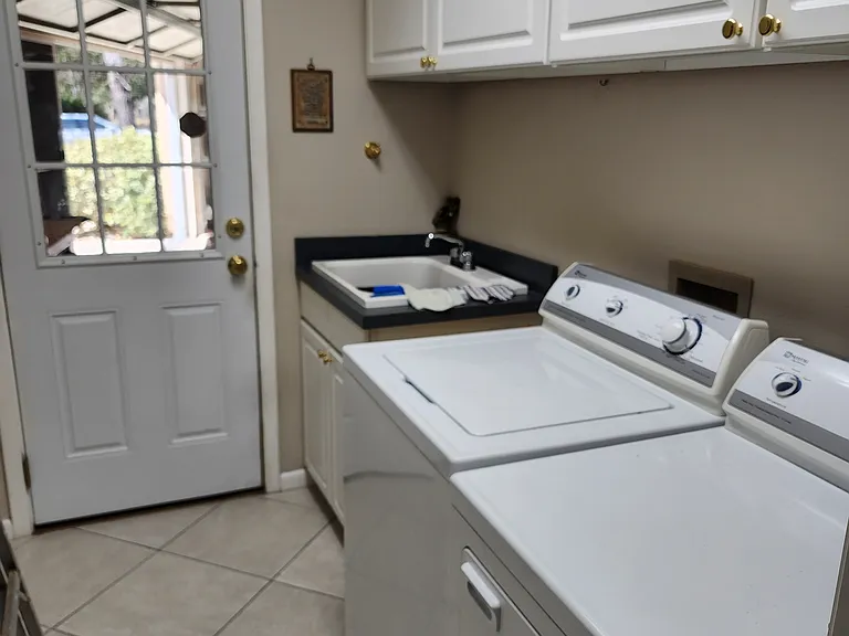 70 Oak Village Blvd — Photo 9