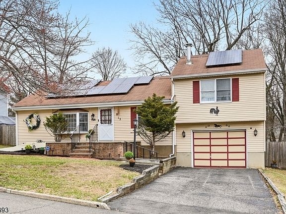 3rd image of 15 Colgate Rd