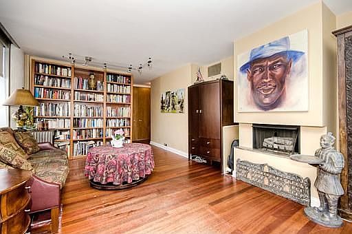 5th image of 1300 N Astor St Unit 11D