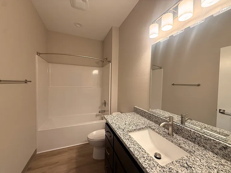 5534-5564 Skyline Rd S — Photo 75